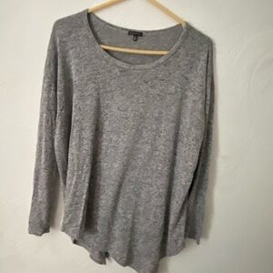 Hannah Top Women’s Size L Long‎ Sleeve Pull Over Gray Shirt